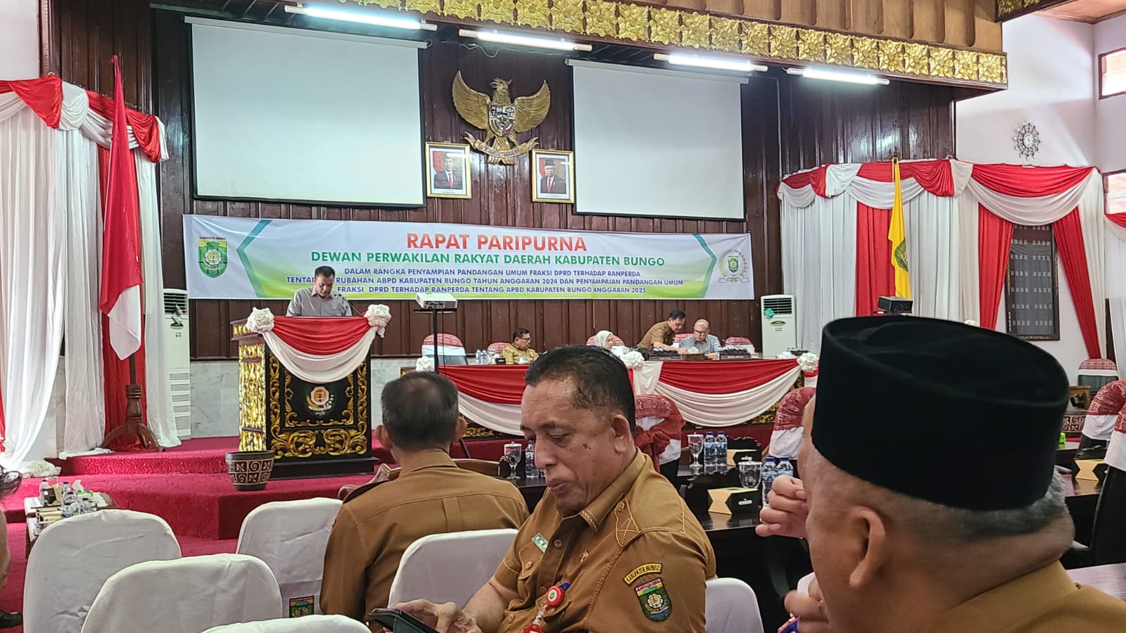 RAPAT PARIPURNA DPRD KABUPATEN BUNGO